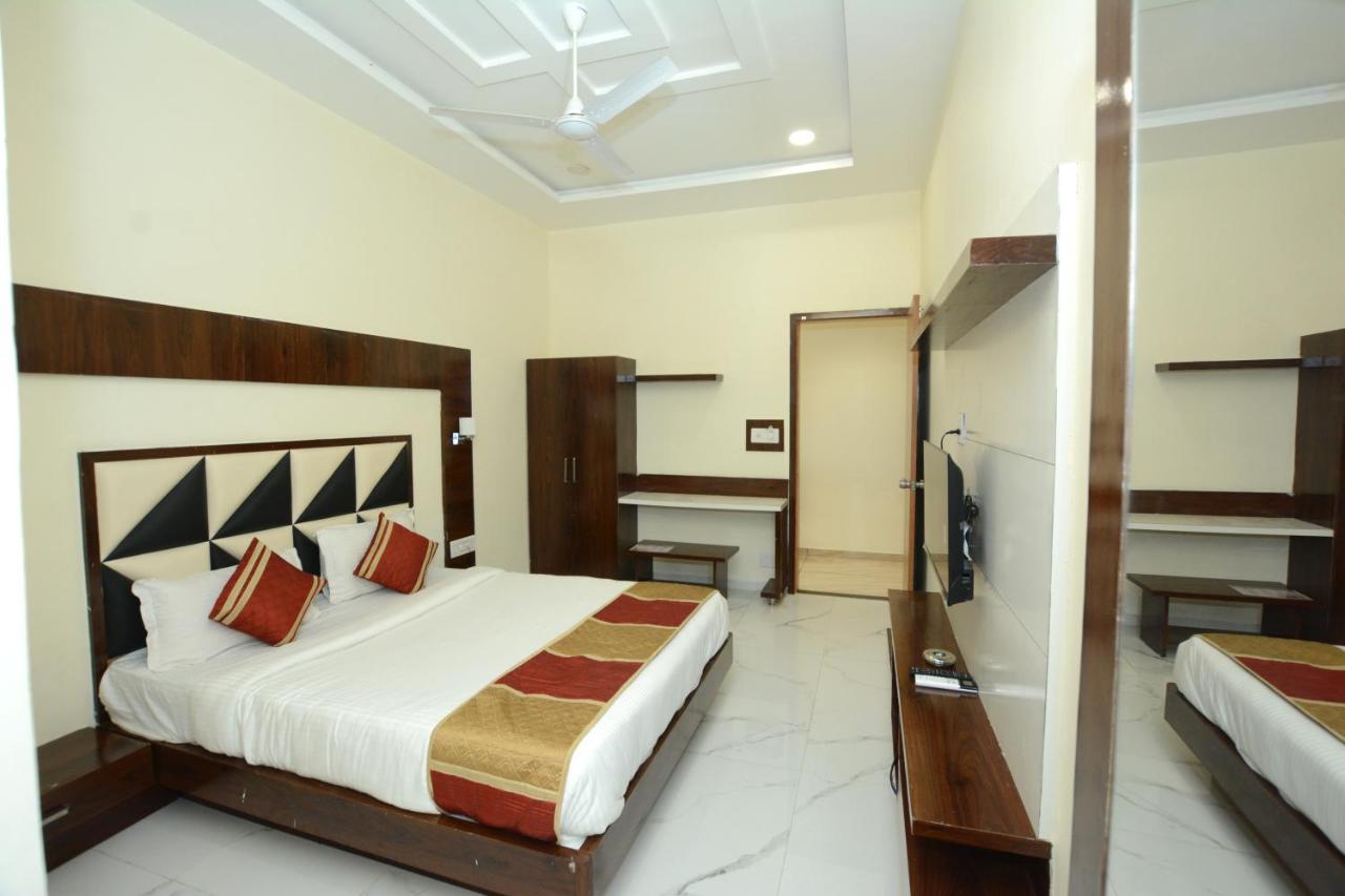 Hotel Villa Inn Anand Exterior photo
