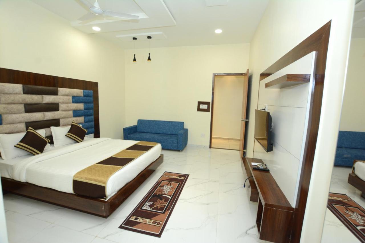 Hotel Villa Inn Anand Exterior photo